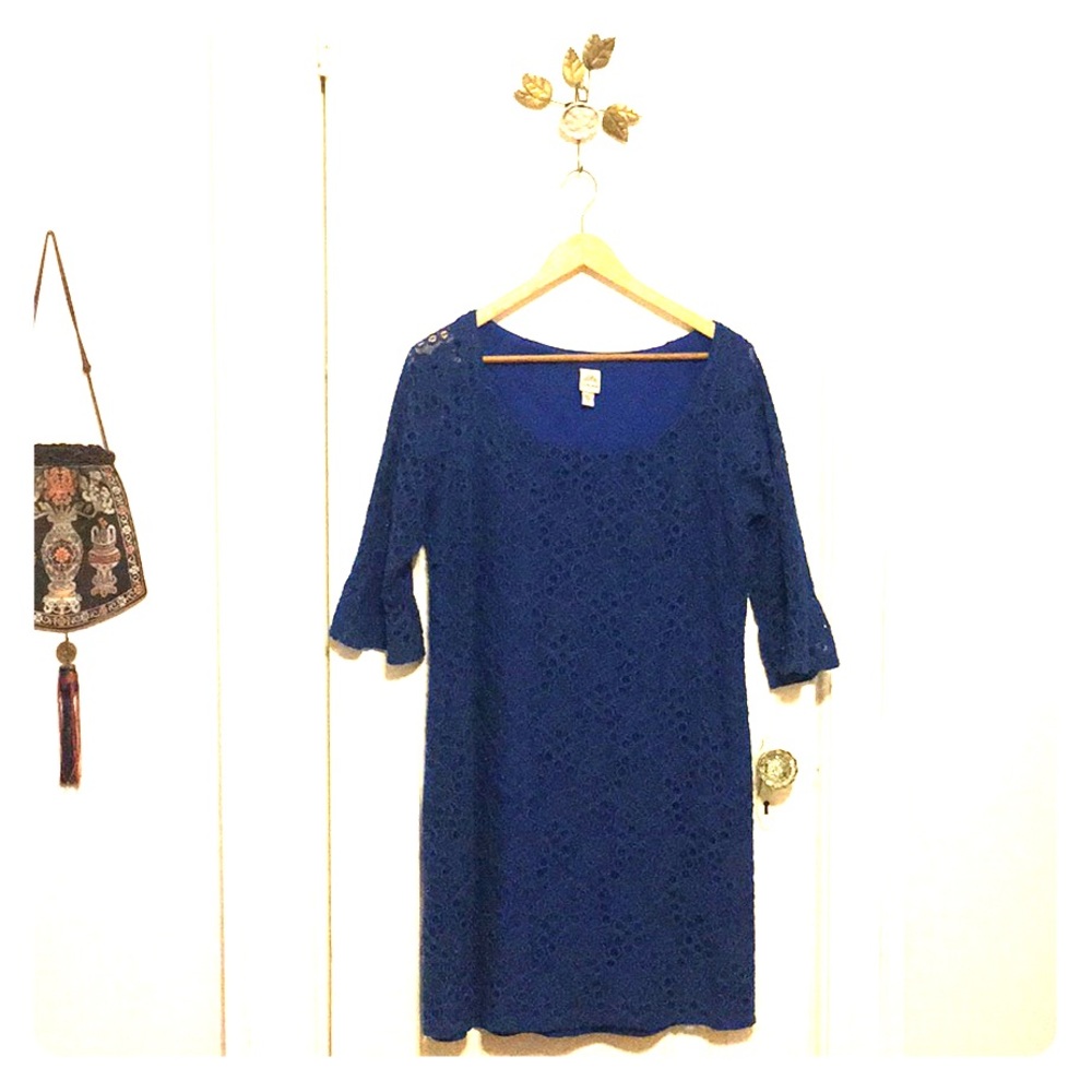 Blue crochet shift with belle sleeves